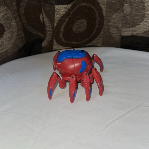 DISNEYPARKS MARVEL EXCLUSIVE- LIGHT UP SPIDER BOT w Motorized Movement NWOB - Picture 4 of 11